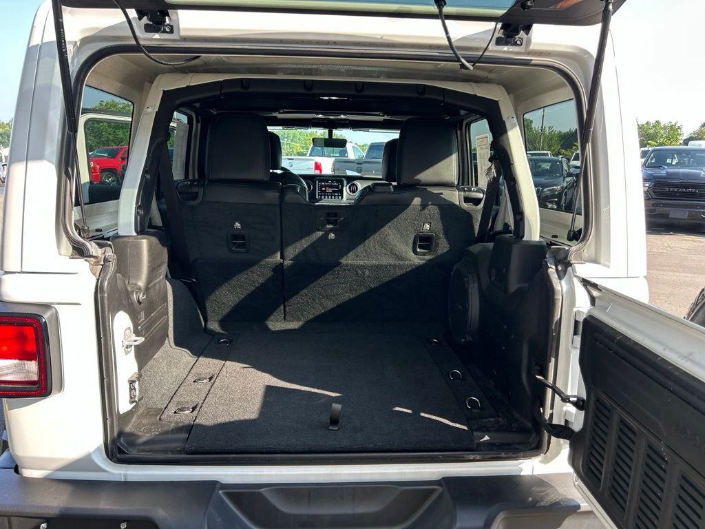 2022 Jeep Wrangler Unlimited Sahara 4x4