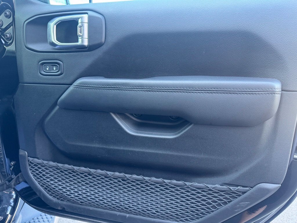 2022 Jeep Wrangler Unlimited Sahara Altitude 4x4