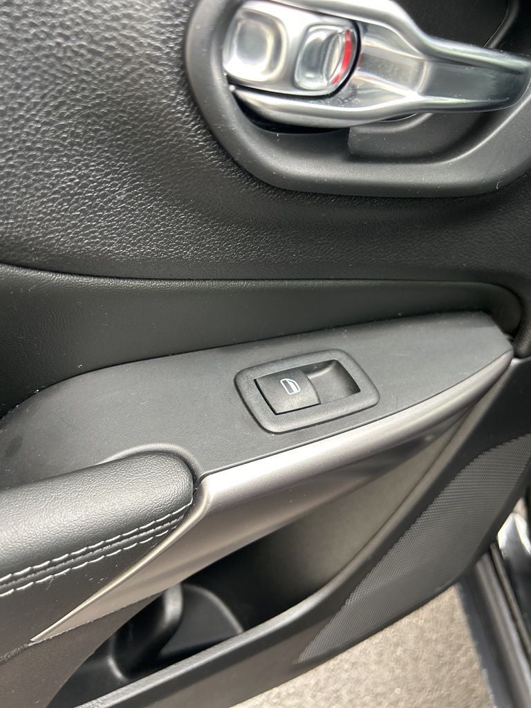 2022 Jeep Cherokee Latitude Lux 4x4