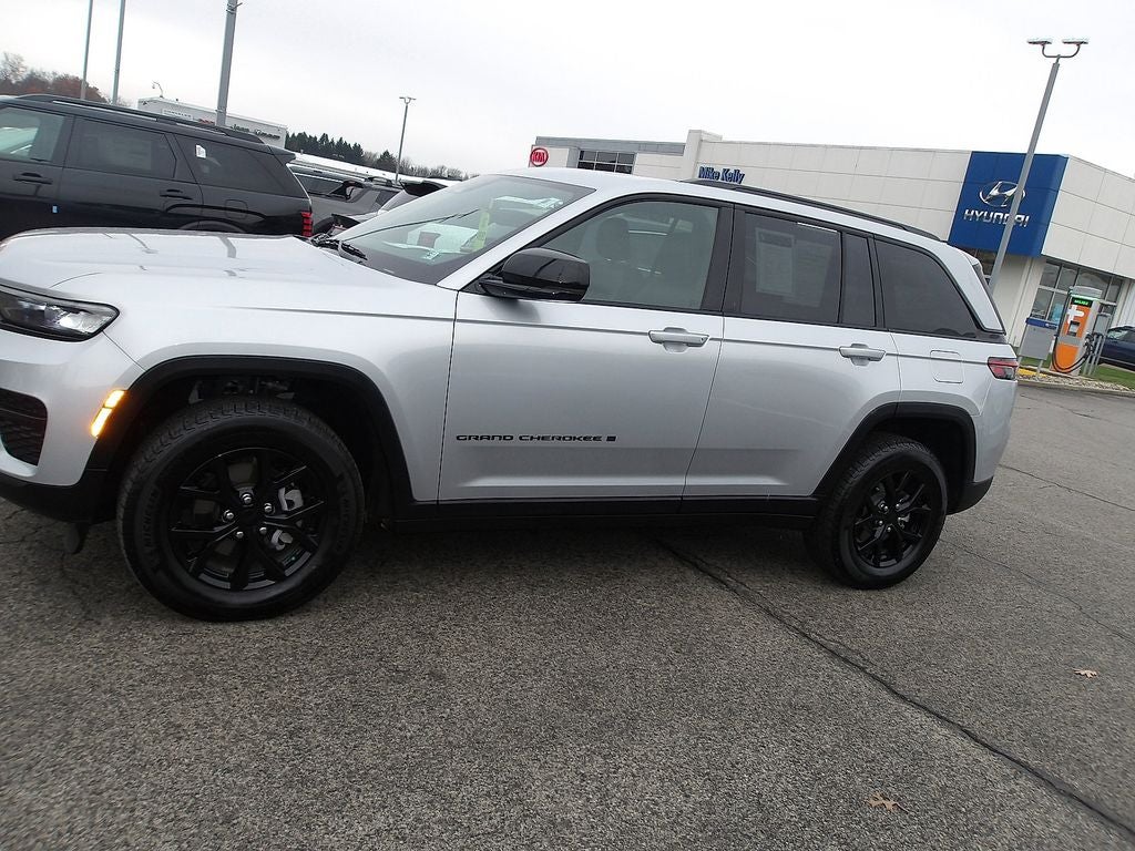 2025 Jeep Grand Cherokee Altitude X 4x4