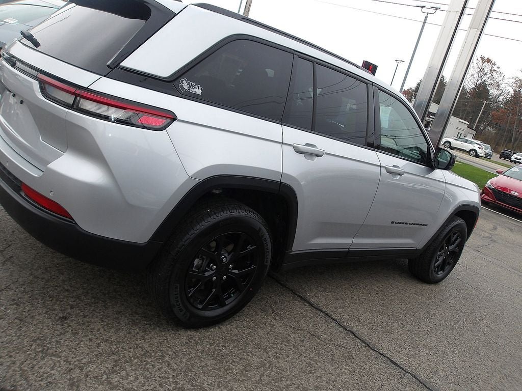 2025 Jeep Grand Cherokee Altitude X 4x4