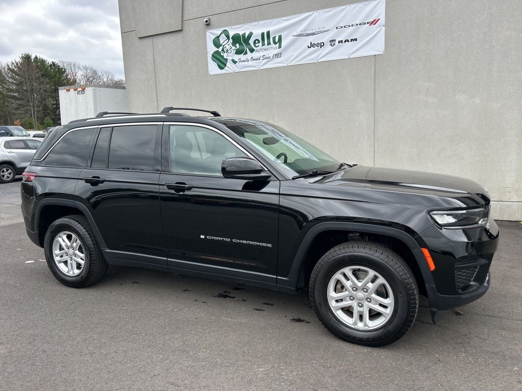 2022 Jeep Grand Cherokee Laredo 4x4