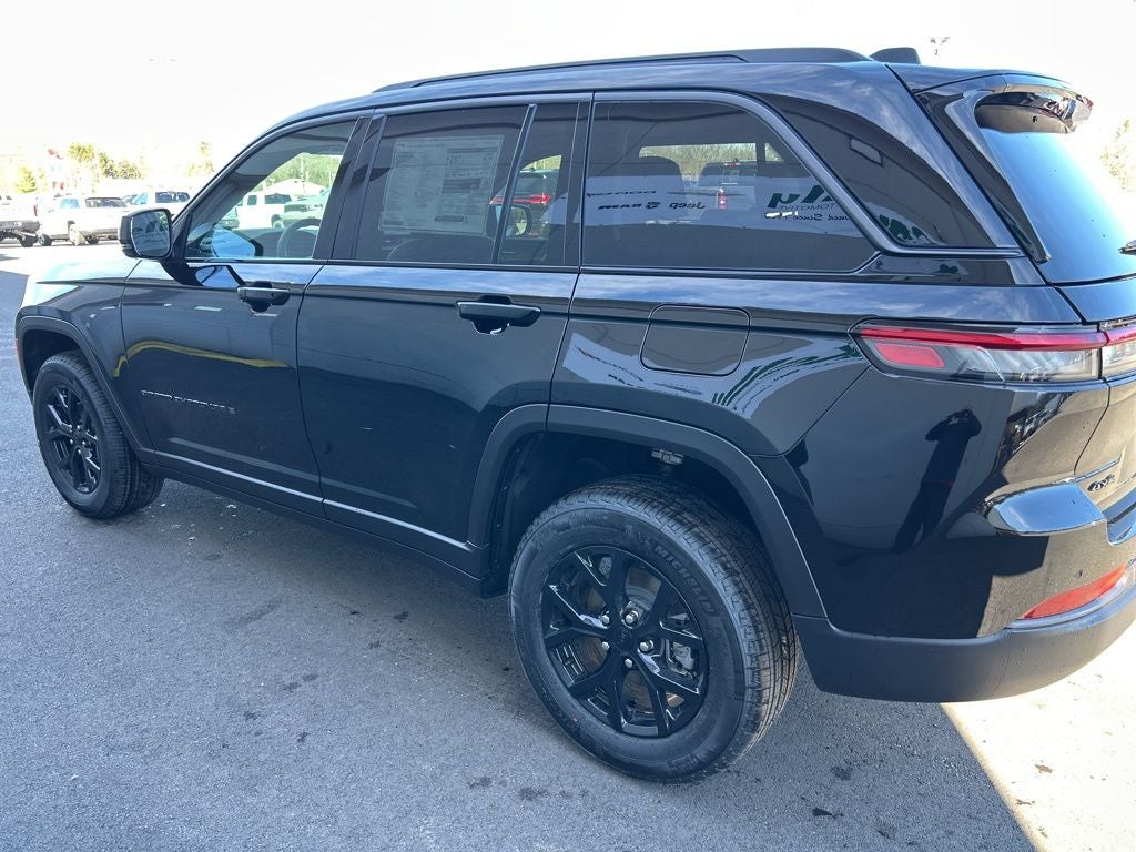 2026 Jeep Grand Cherokee GRAND CHEROKEE LAREDO ALTITUDE 4X4