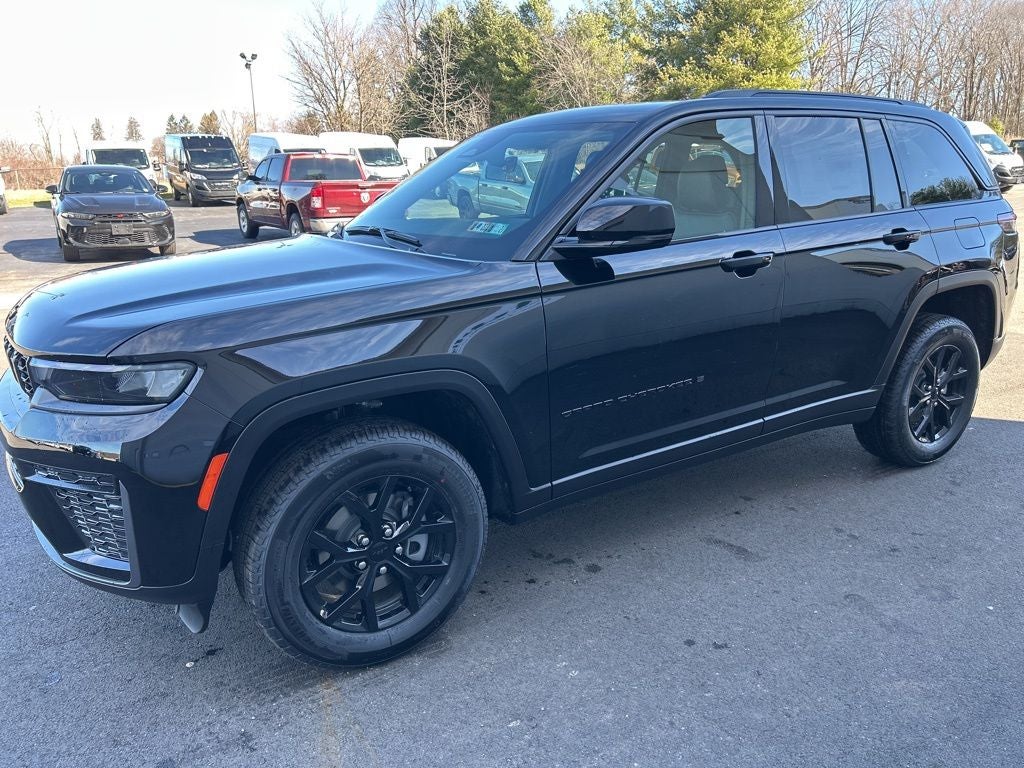 2026 Jeep Grand Cherokee GRAND CHEROKEE LAREDO ALTITUDE 4X4