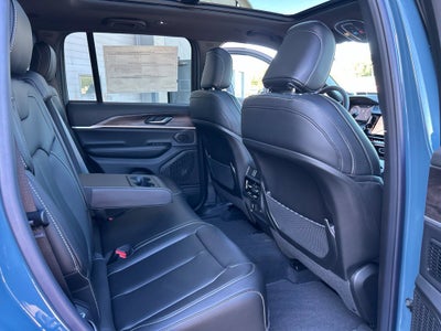 2027 Jeep Grand Cherokee GRAND CHEROKEE LIMITED 4X4