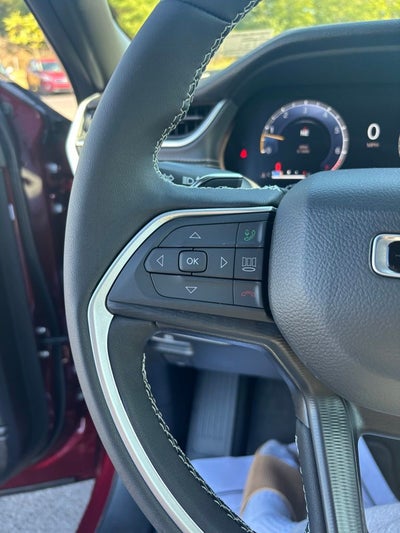 2025 Jeep Grand Cherokee GRAND CHEROKEE L LAREDO X 4X4