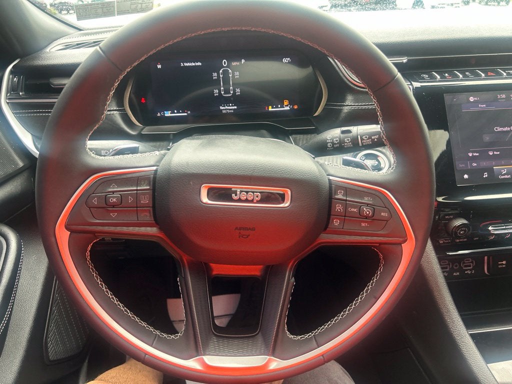 2025 Jeep Grand Cherokee L Laredo X 4x4