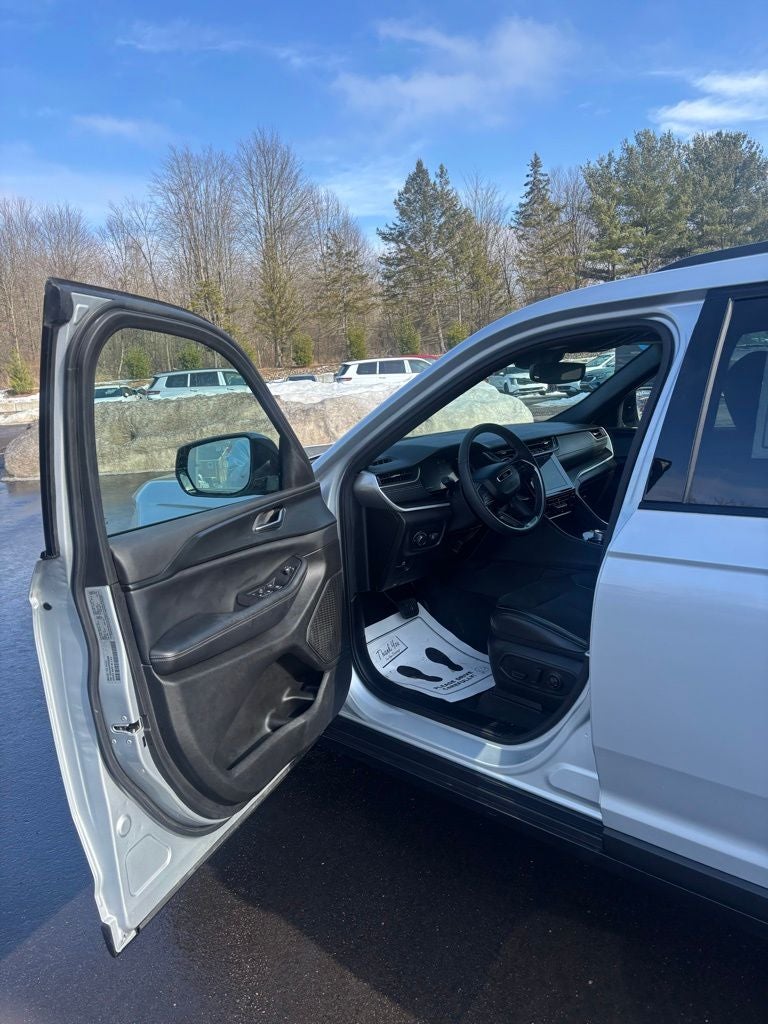 2024 Jeep Grand Cherokee L Altitude 4x4