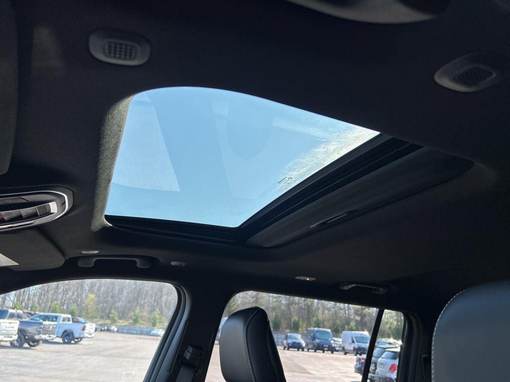 2026 Jeep Grand Cherokee GRAND CHEROKEE L LAREDO ALTITUDE 4X4