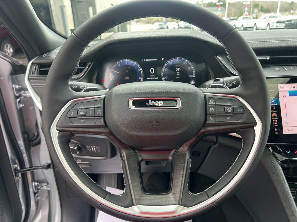 2026 Jeep Grand Cherokee GRAND CHEROKEE L LAREDO ALTITUDE 4X4