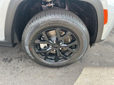 2026 Jeep Grand Cherokee GRAND CHEROKEE L LAREDO ALTITUDE 4X4