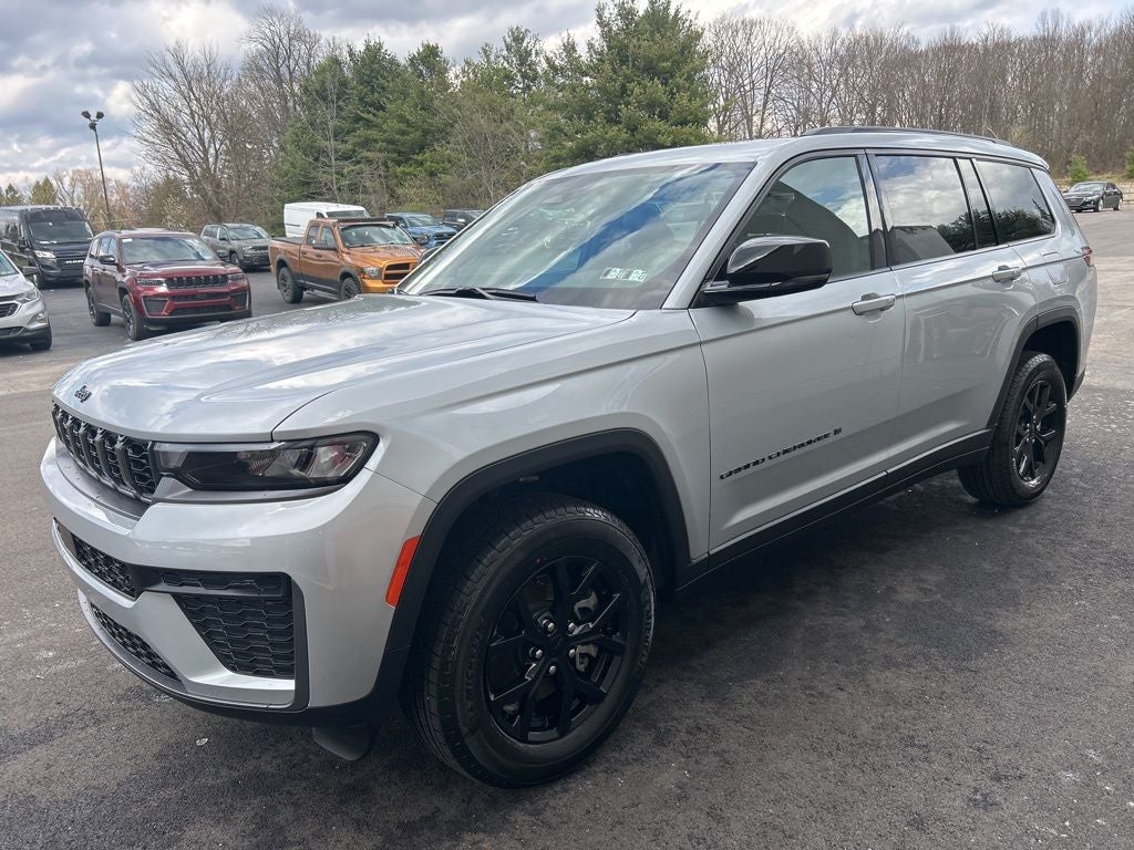 2026 Jeep Grand Cherokee GRAND CHEROKEE L LAREDO ALTITUDE 4X4