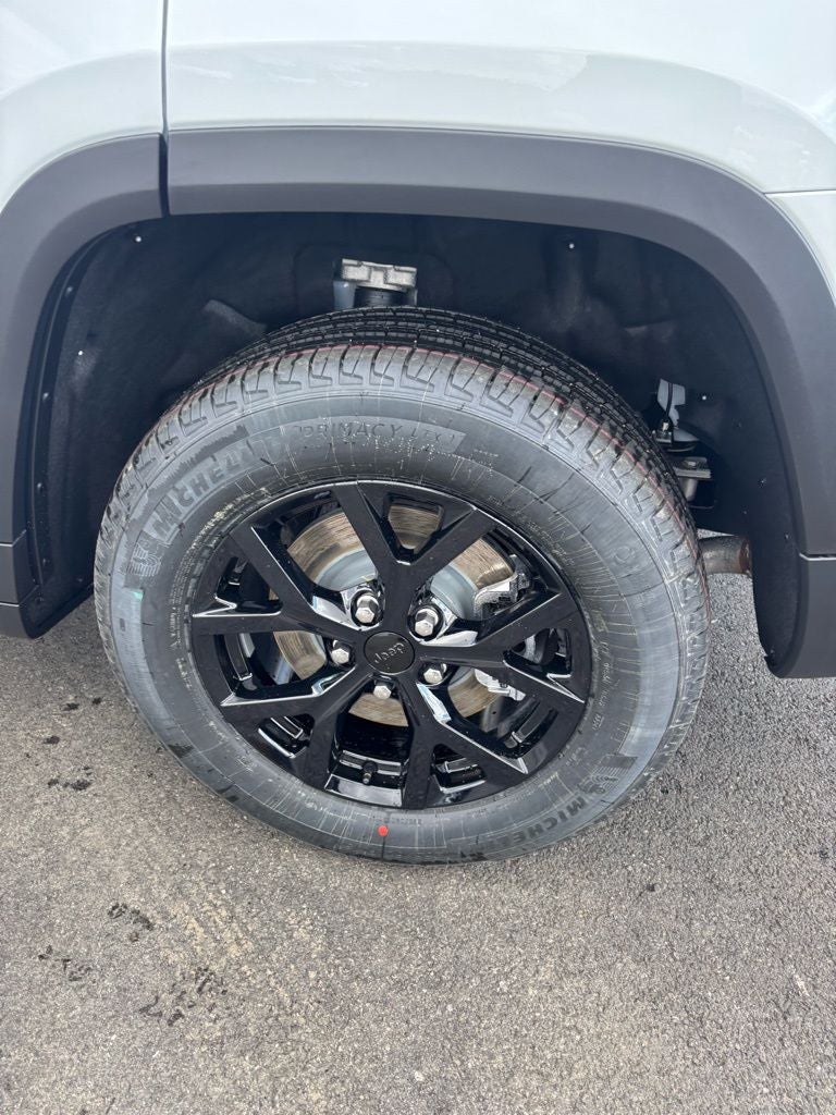 2026 Jeep Grand Cherokee GRAND CHEROKEE L LAREDO ALTITUDE 4X4