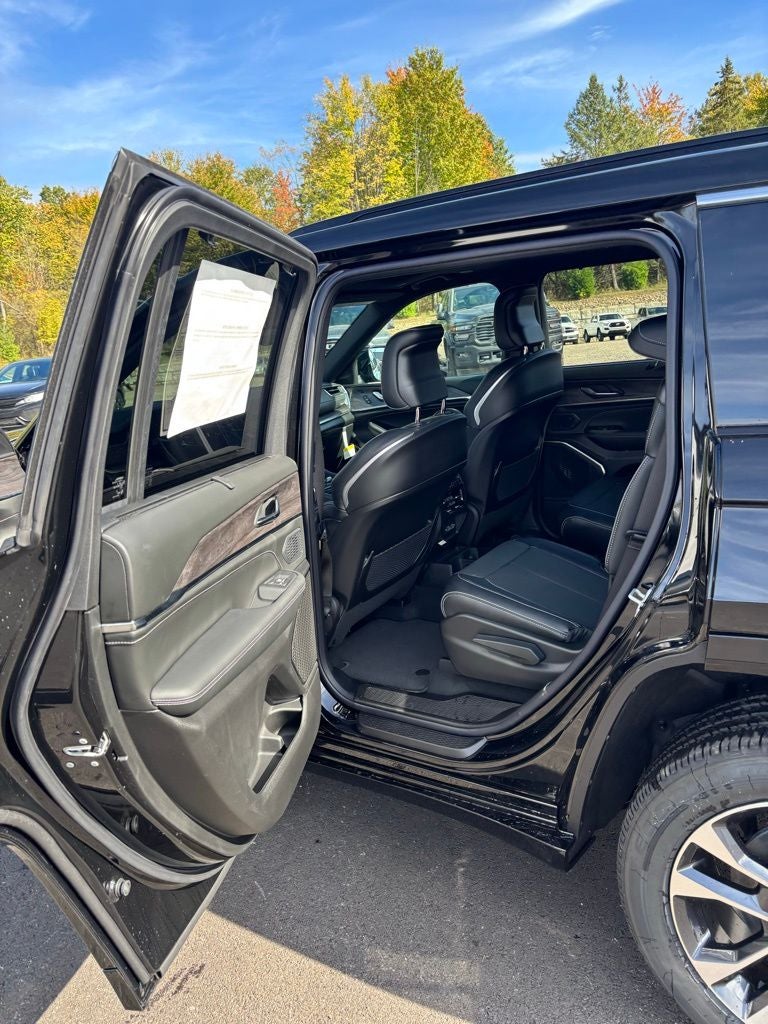 2025 Jeep Grand Cherokee GRAND CHEROKEE L OVERLAND 4X4