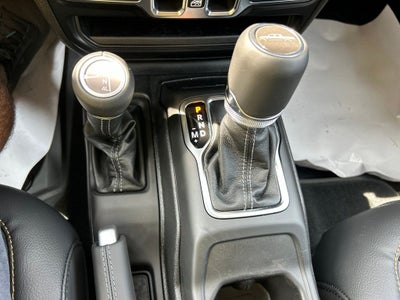 2026 Jeep Gladiator GLADIATOR SAHARA 4X4