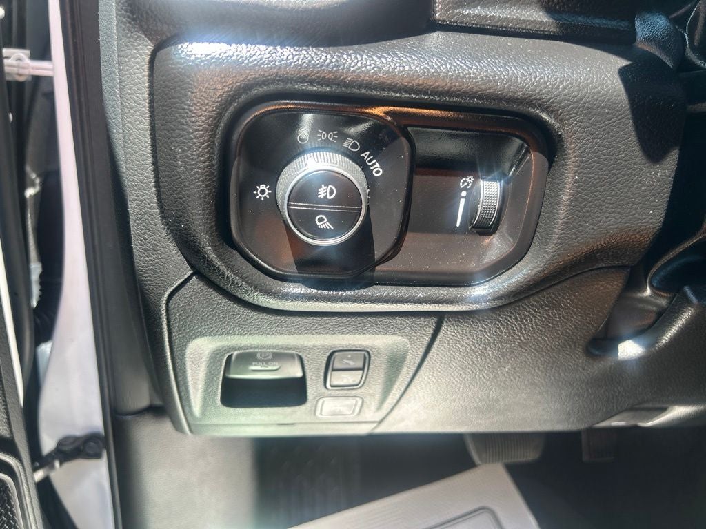 2026 RAM 1500 Big Horn Quad Cab 4x4 6'4' Box