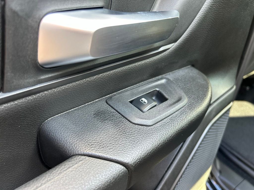 2026 RAM 1500 RAM 1500 TRADESMAN CREW CAB 4X4 5'7' BOX