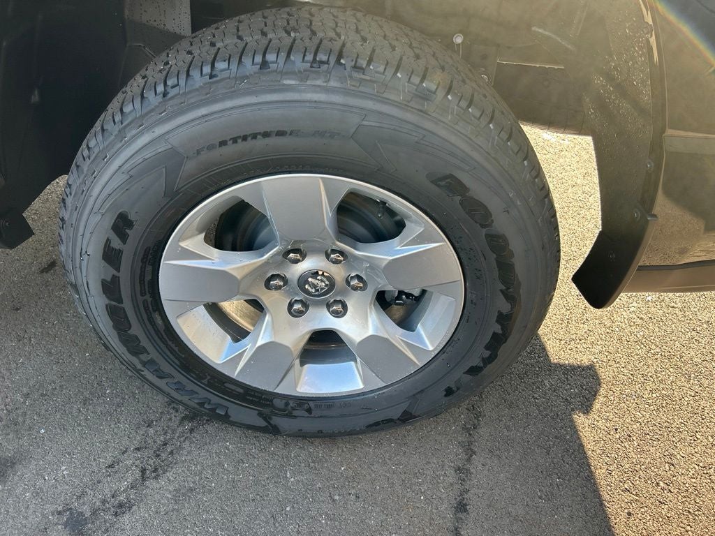 2026 RAM 1500 RAM 1500 TRADESMAN CREW CAB 4X4 5'7' BOX