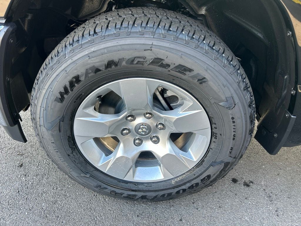 2026 RAM 1500 RAM 1500 TRADESMAN CREW CAB 4X4 5'7' BOX
