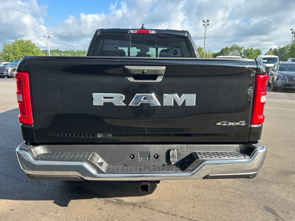 2026 RAM 1500 RAM 1500 TRADESMAN CREW CAB 4X4 5'7' BOX