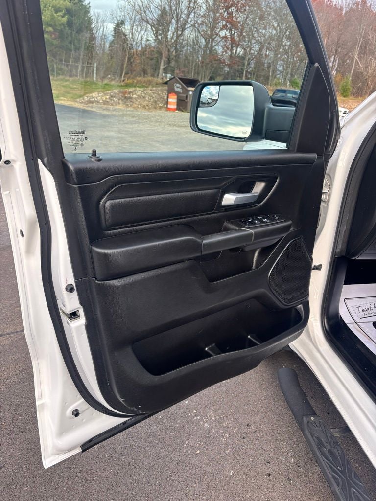 2024 RAM 1500 Tradesman Crew Cab 4x4 5'7' Box