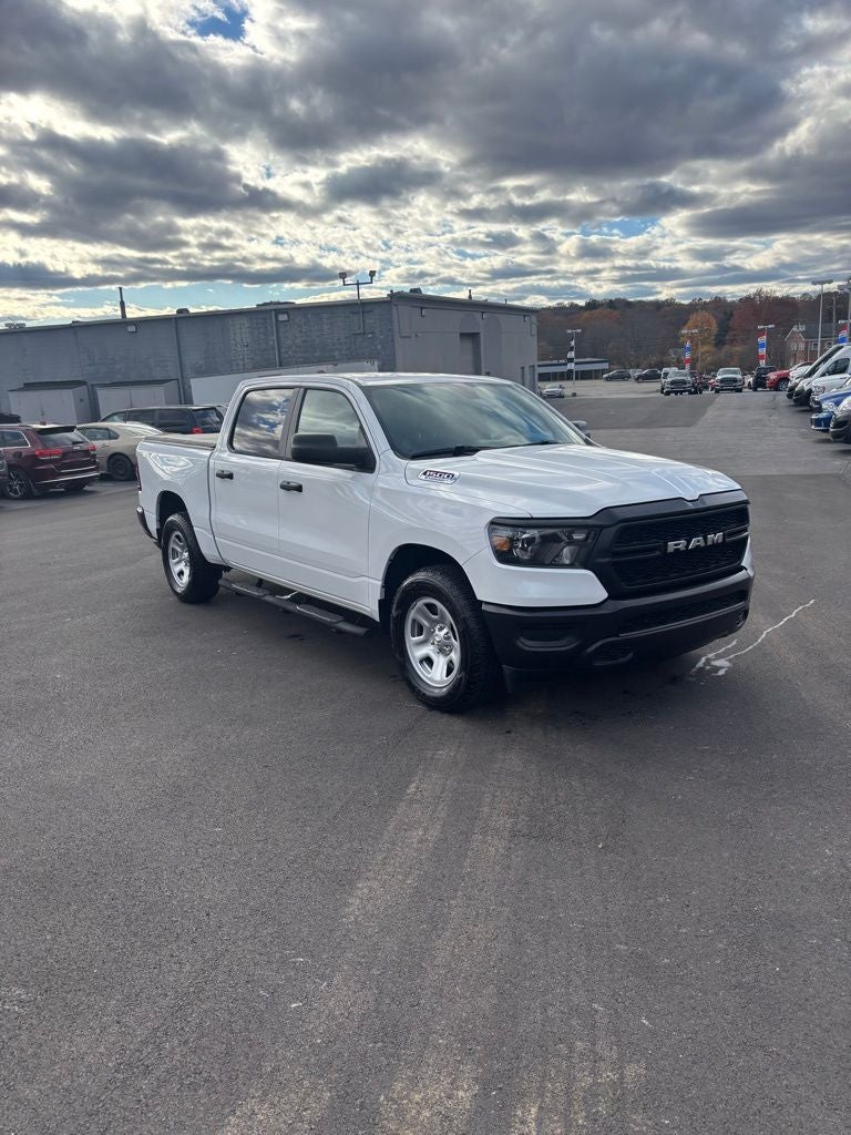 2024 RAM 1500 Tradesman Crew Cab 4x4 5'7' Box