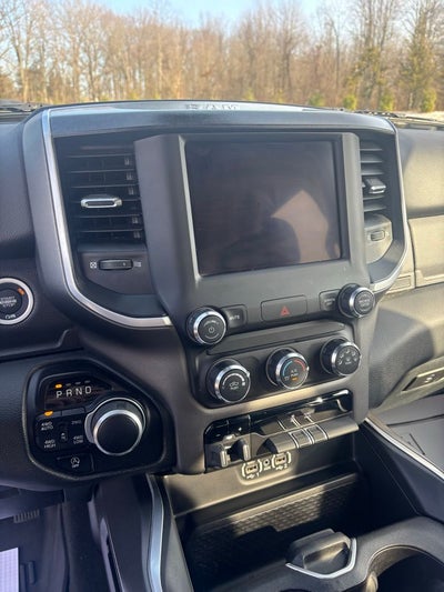 2022 RAM 1500 Big Horn Crew Cab 4x4 6'4' Box