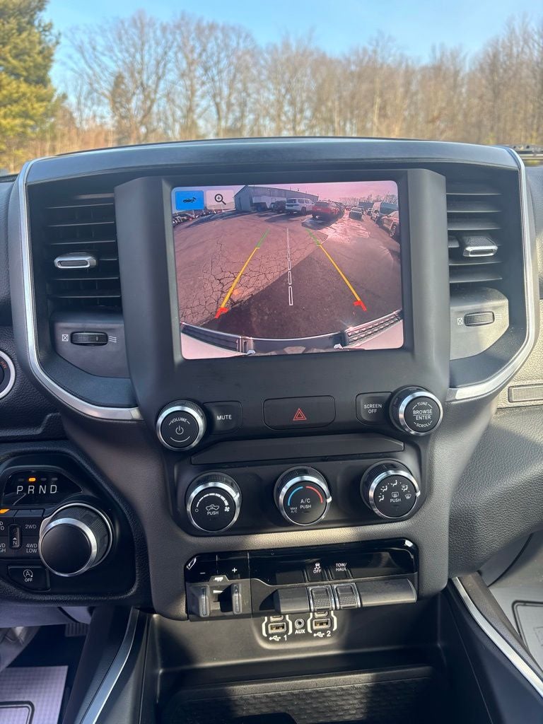 2022 RAM 1500 Big Horn Crew Cab 4x4 6'4' Box