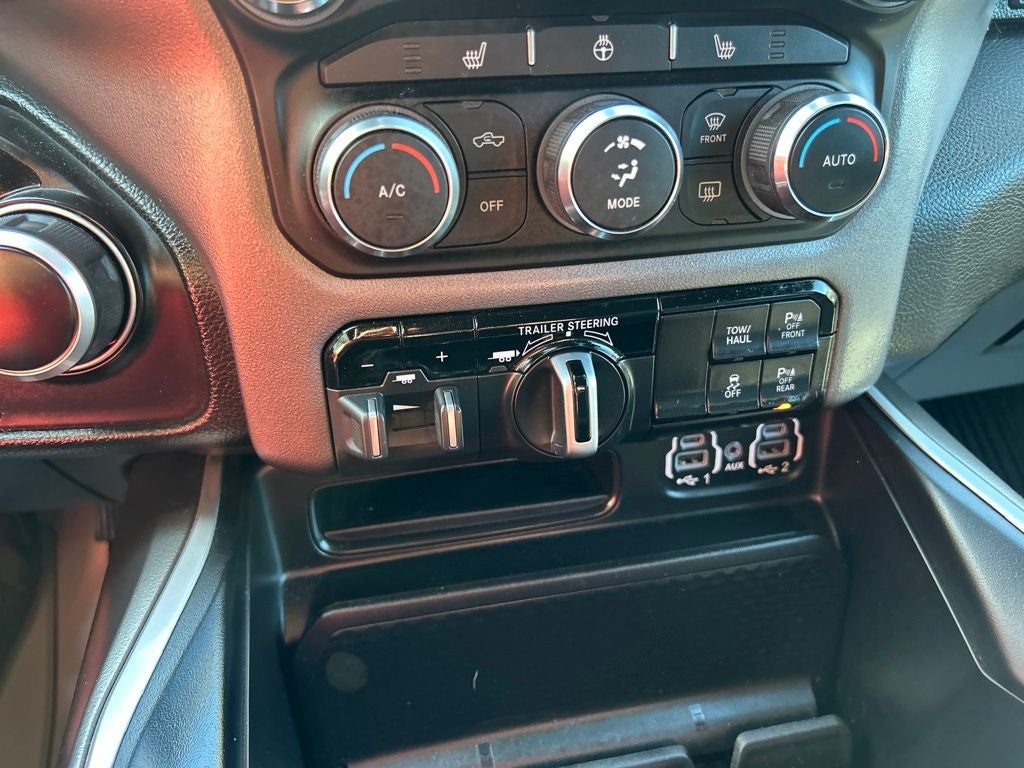 2022 RAM 1500 Big Horn Crew Cab 4x4 5'7' Box