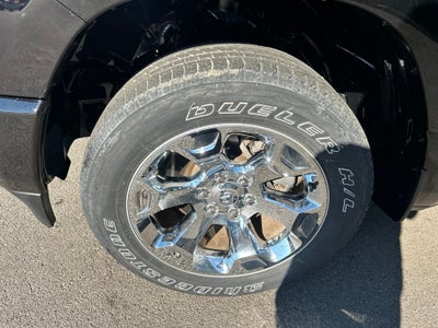 2022 RAM 1500 Big Horn Crew Cab 4x4 5'7' Box