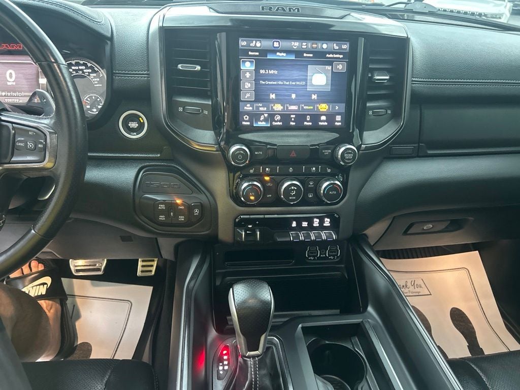 2022 RAM 1500 Laramie Crew Cab 4x4 5'7' Box
