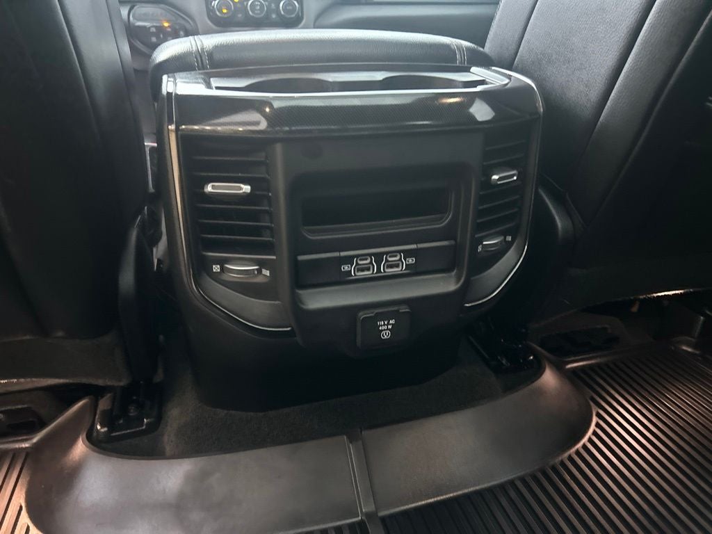 2022 RAM 1500 Laramie Crew Cab 4x4 5'7' Box