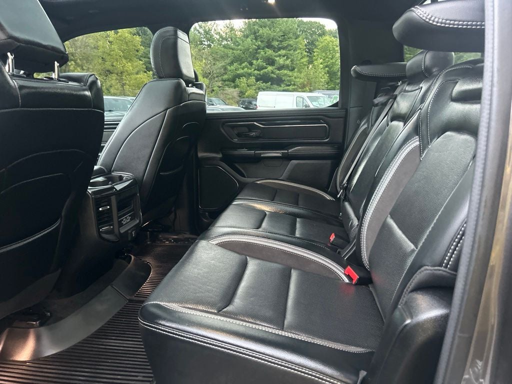 2022 RAM 1500 Laramie Crew Cab 4x4 5'7' Box