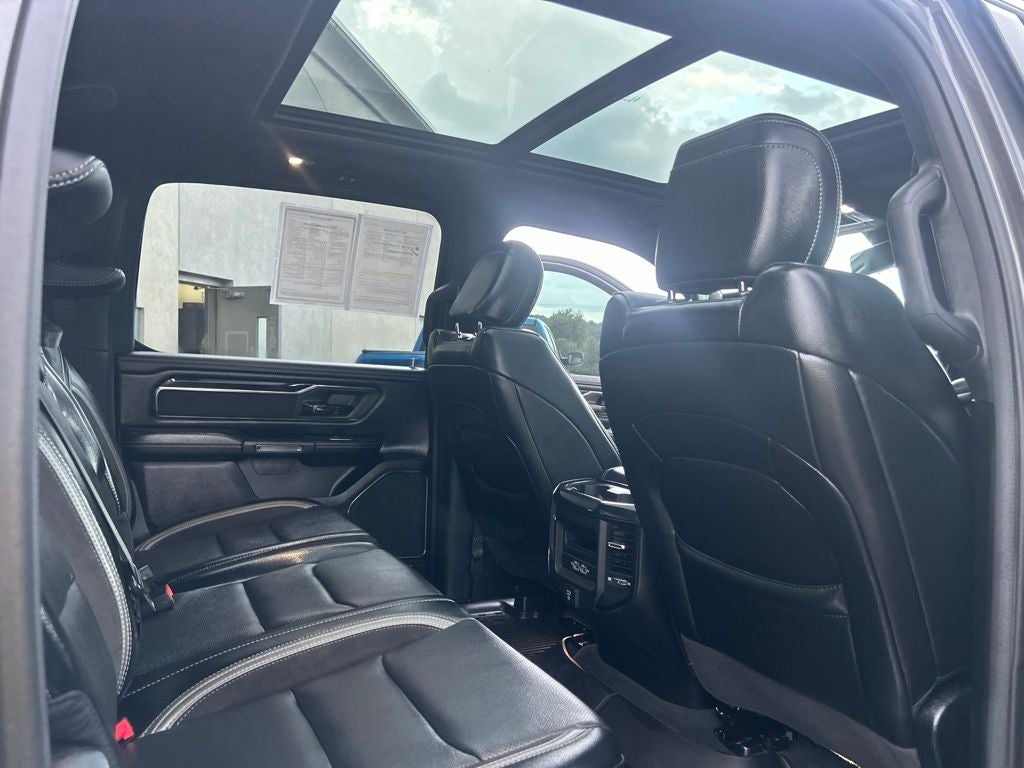 2022 RAM 1500 Laramie Crew Cab 4x4 5'7' Box