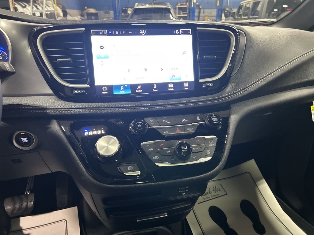 2026 Chrysler Pacifica PACIFICA SELECT AWD