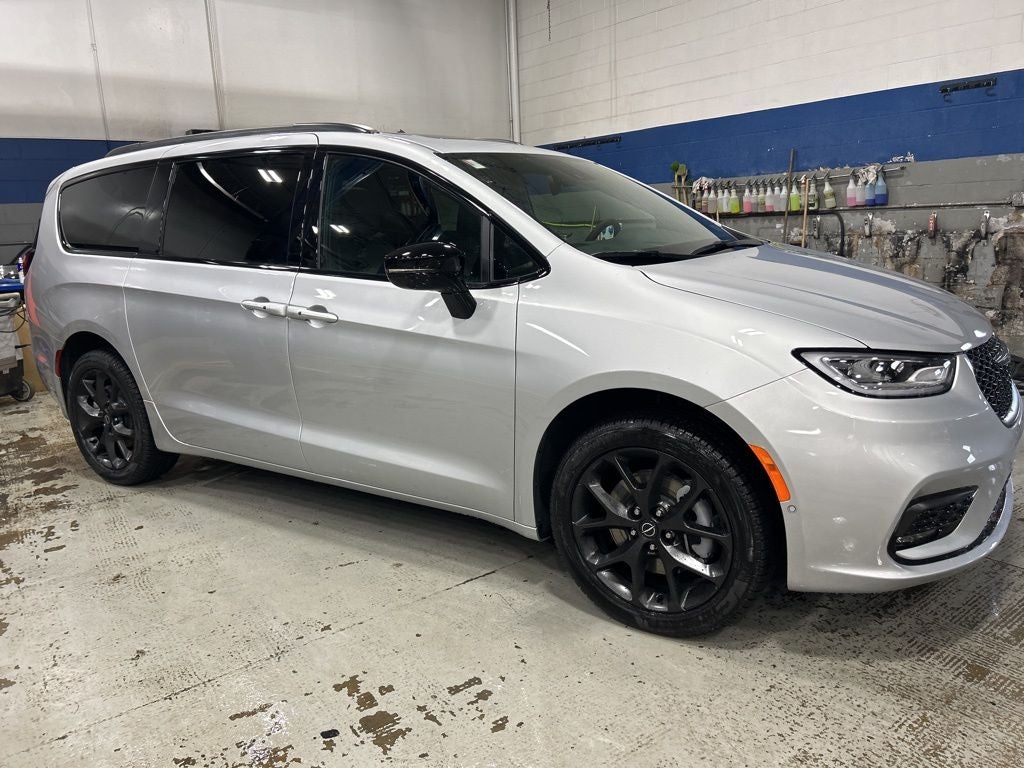 2026 Chrysler Pacifica PACIFICA SELECT AWD
