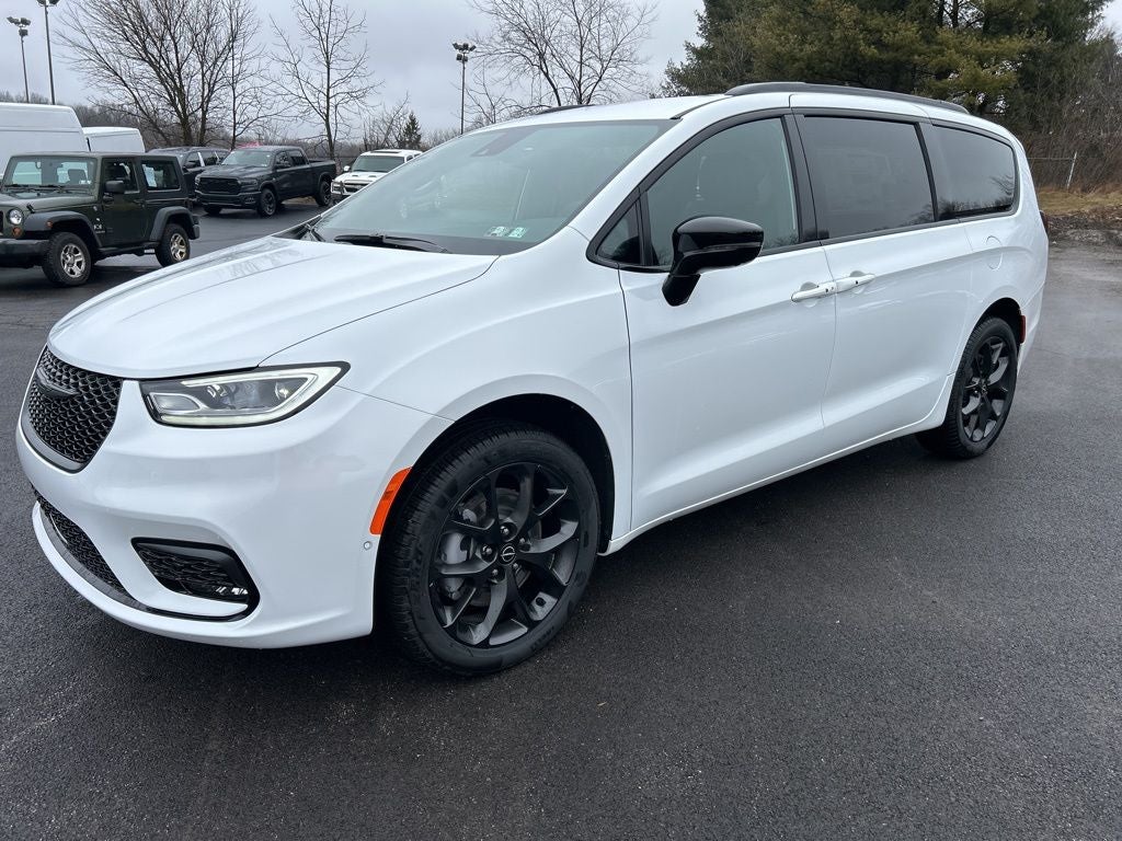 2026 Chrysler Pacifica PACIFICA SELECT AWD