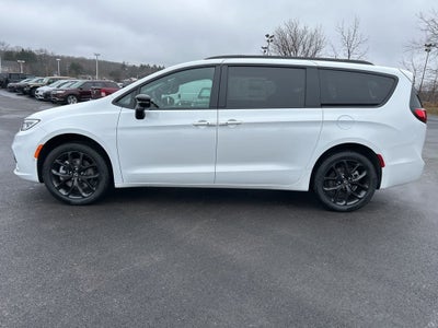 2026 Chrysler Pacifica PACIFICA SELECT AWD