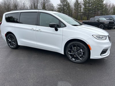 2026 Chrysler Pacifica PACIFICA SELECT AWD