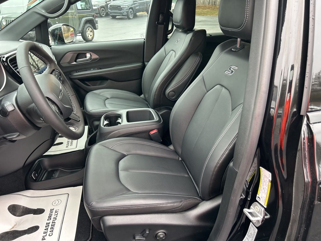 2026 Chrysler Pacifica PACIFICA SELECT AWD