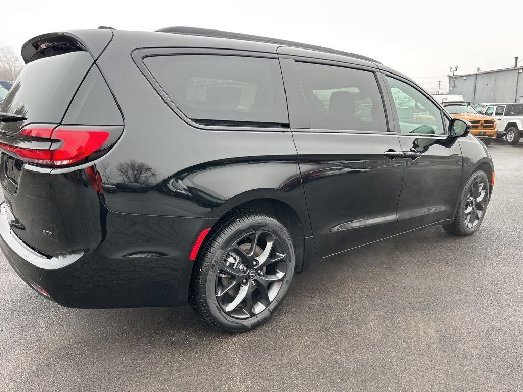 2026 Chrysler Pacifica PACIFICA SELECT AWD