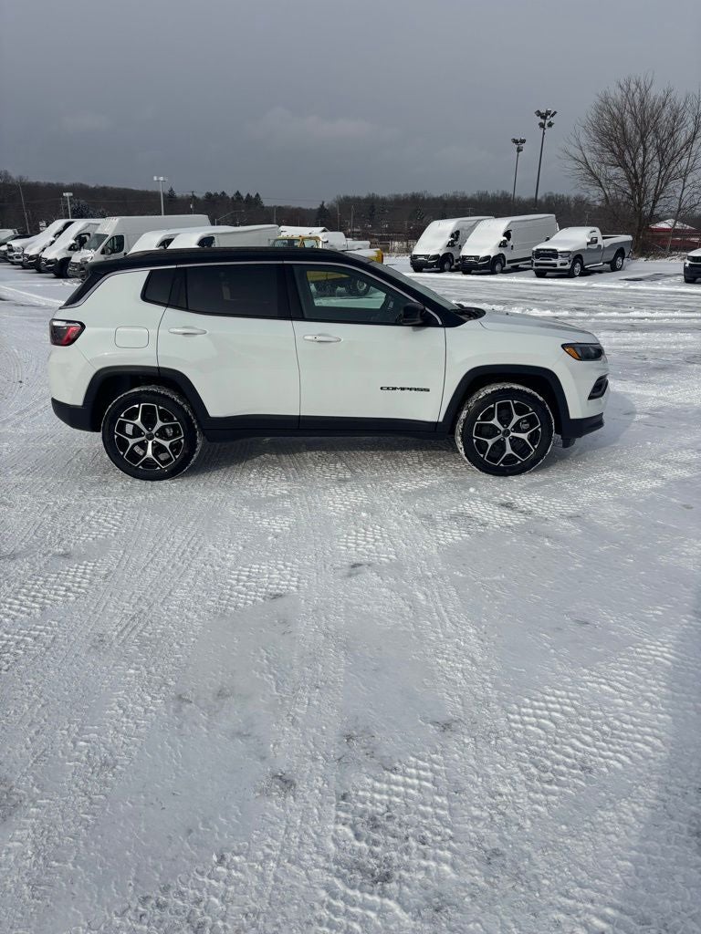 2026 Jeep Compass COMPASS LIMITED 4X4