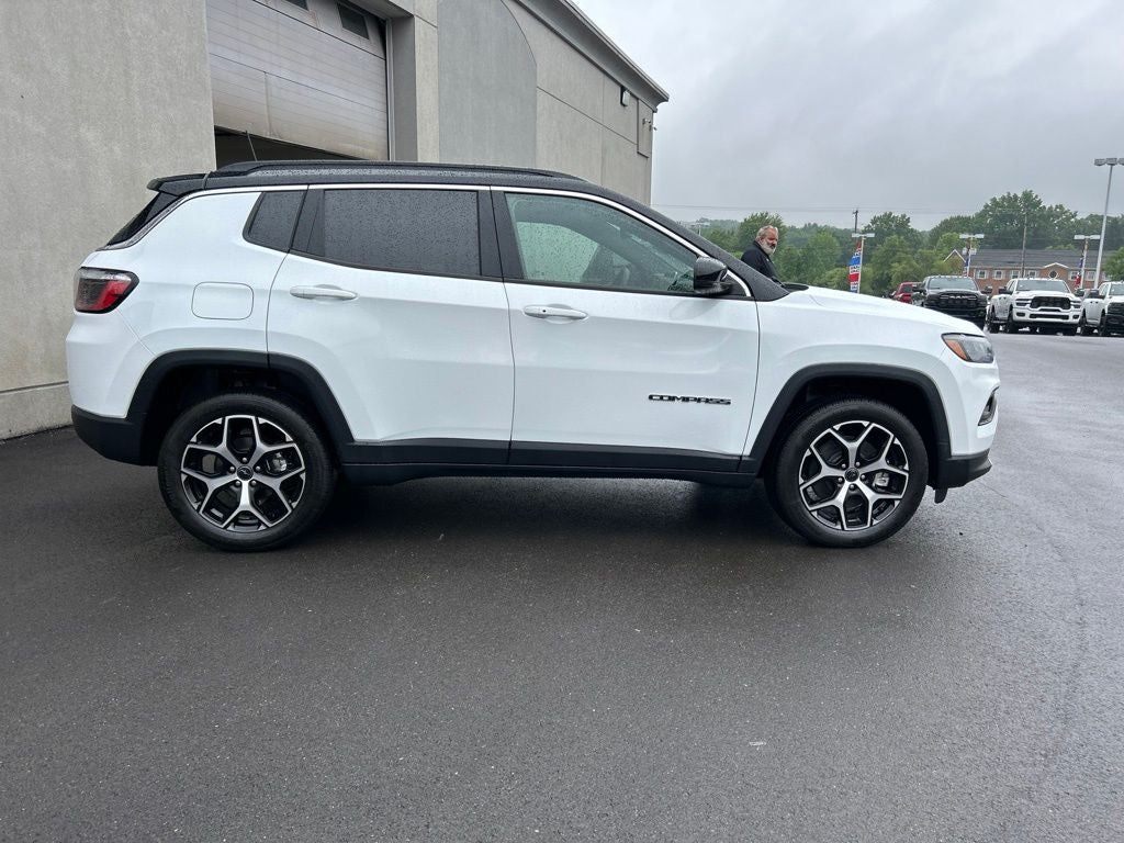 2026 Jeep Compass COMPASS LIMITED 4X4