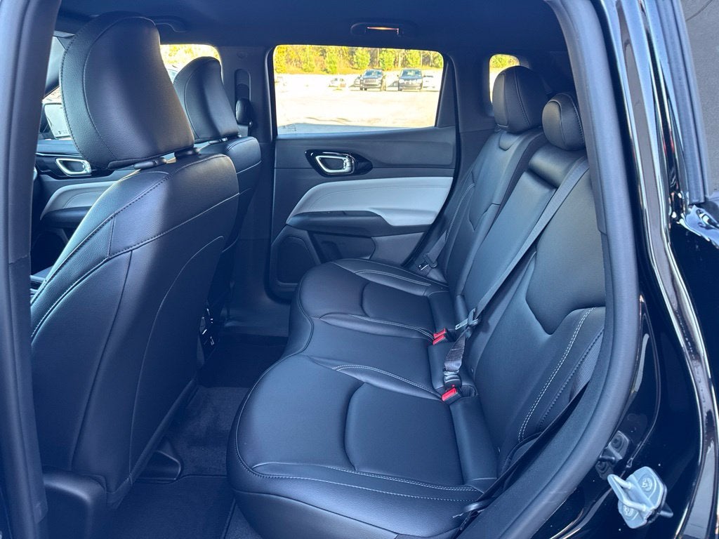 2027 Jeep Compass COMPASS LIMITED 4X4