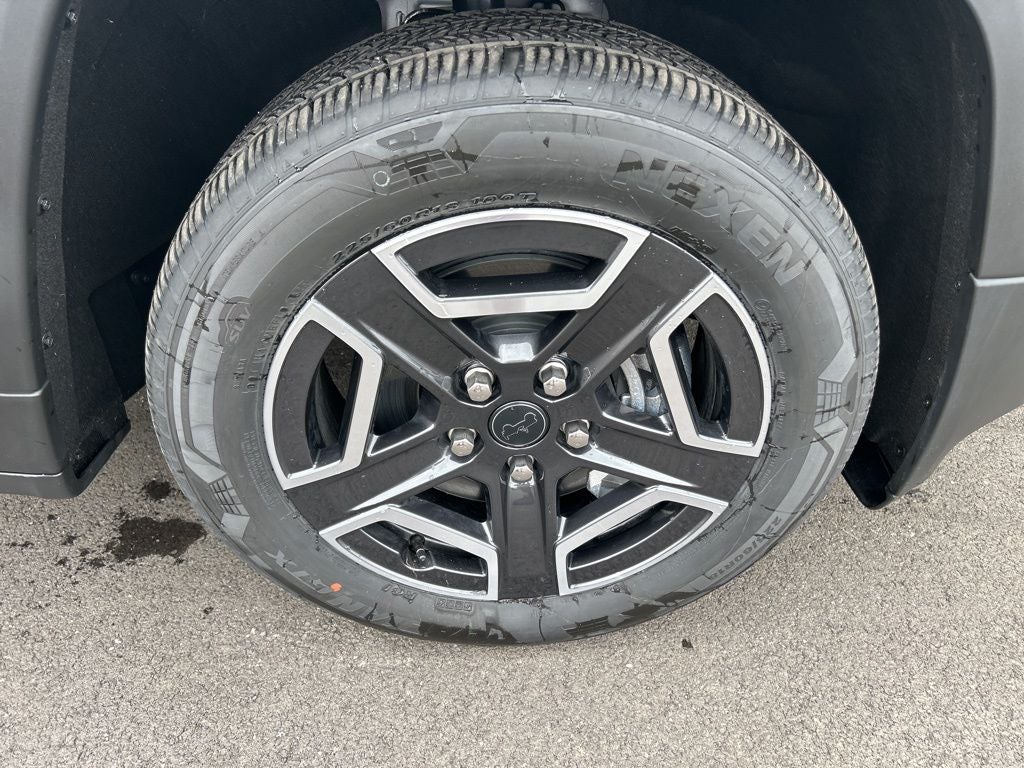 2026 Jeep Cherokee CHEROKEE LAREDO 4X4