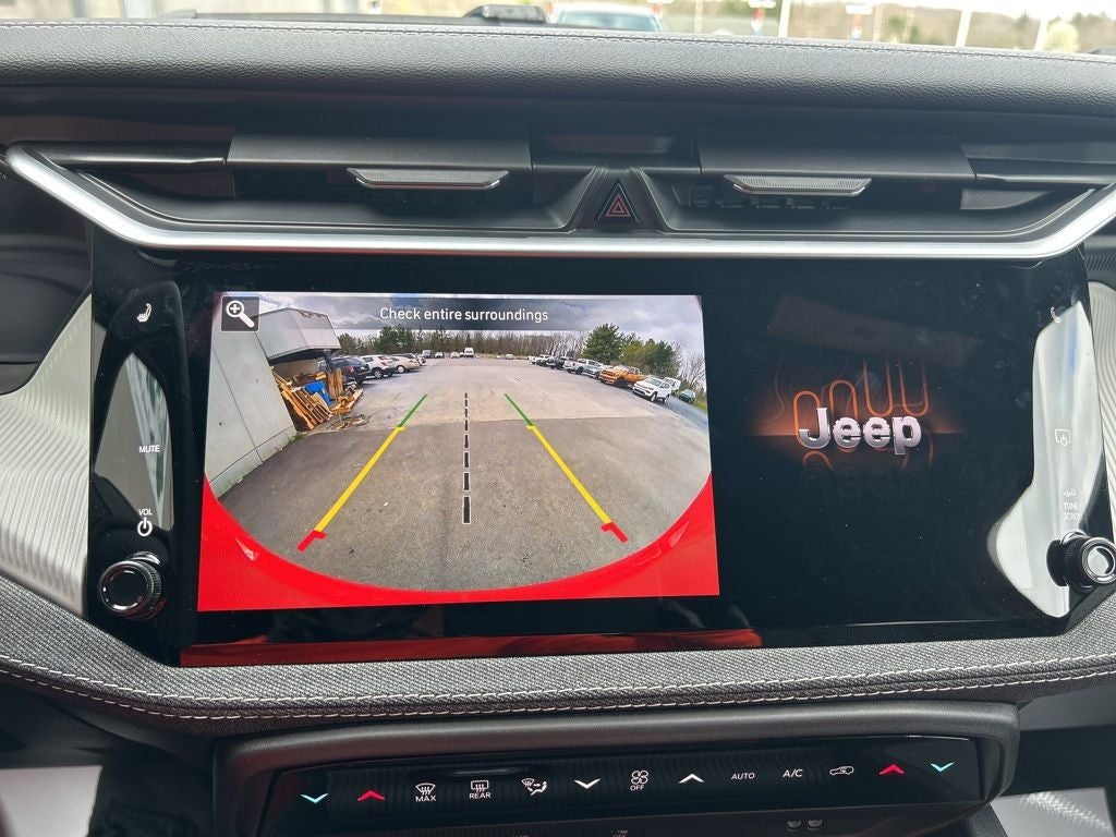 2026 Jeep Cherokee CHEROKEE LAREDO 4X4