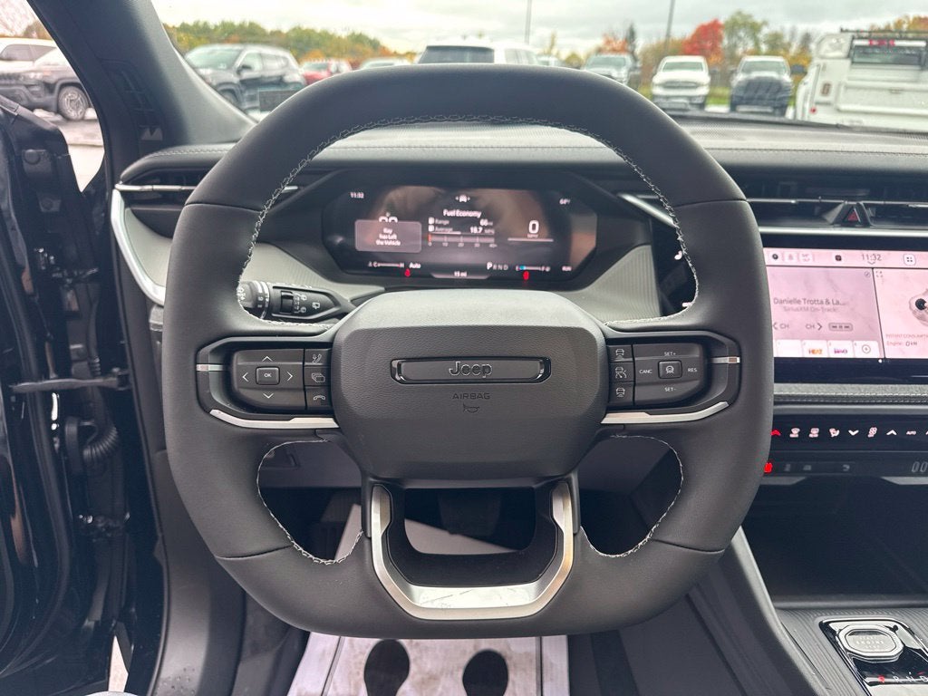 2027 Jeep Cherokee CHEROKEE LAREDO 4X4