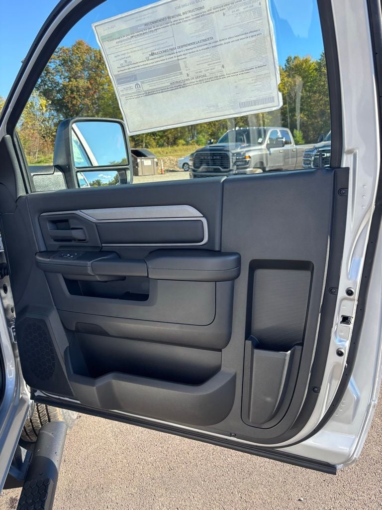 2026 RAM Ram 3500 RAM 3500 TRADESMAN REGULAR CAB 4X4 8' BOX