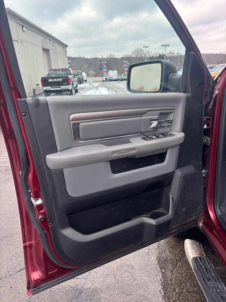 2018 RAM 1500 Big Horn Crew Cab 4x4 5'7' Box