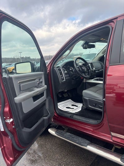 2018 RAM 1500 Big Horn Crew Cab 4x4 5'7' Box